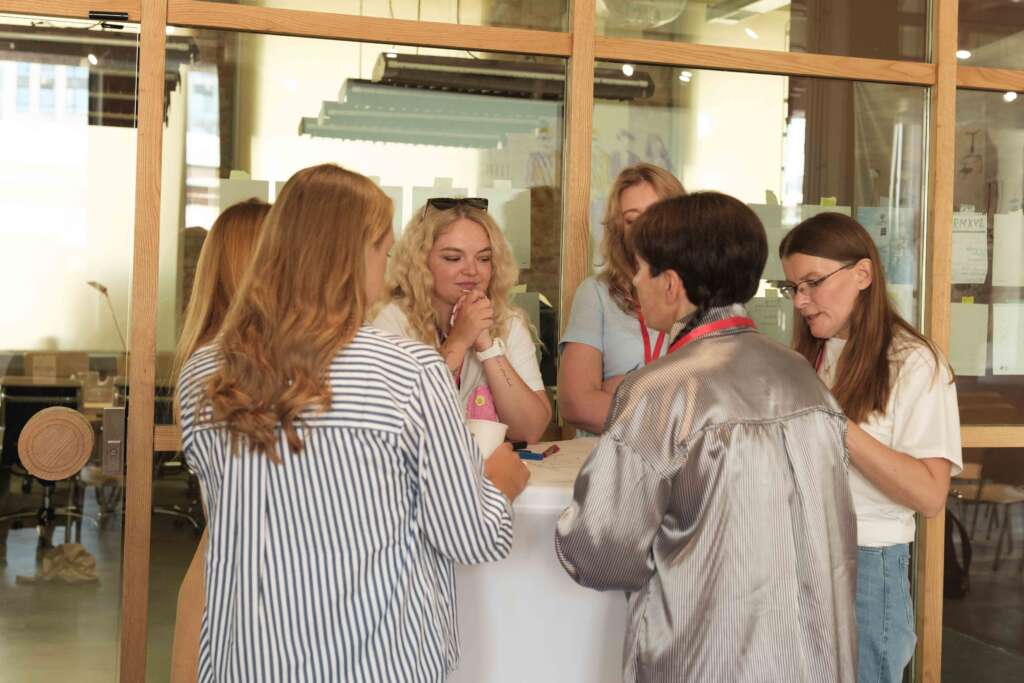 Зустріч випускників ШУР Накипіло освіта. Фото: Вікторія Пліс